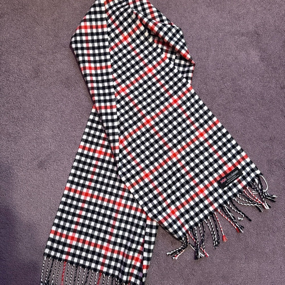 100% Cashmere Checkered Scarf with Fringe